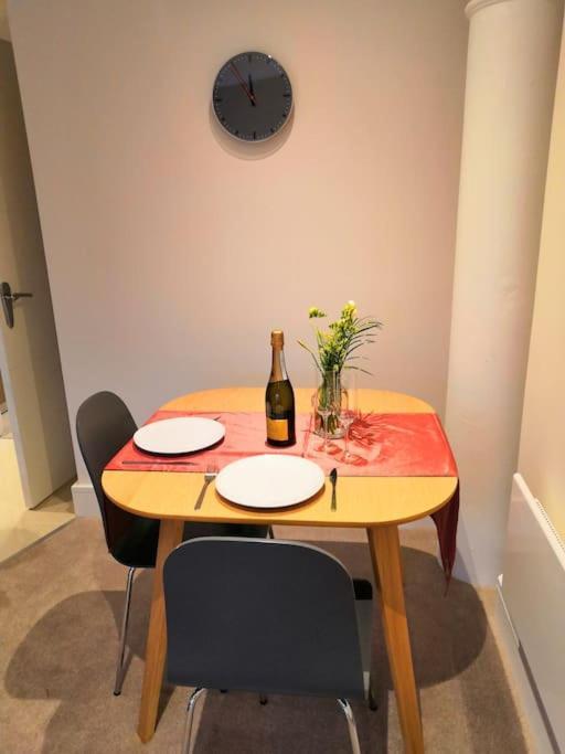 21 The Cocoa Suites Йорк Екстериор снимка