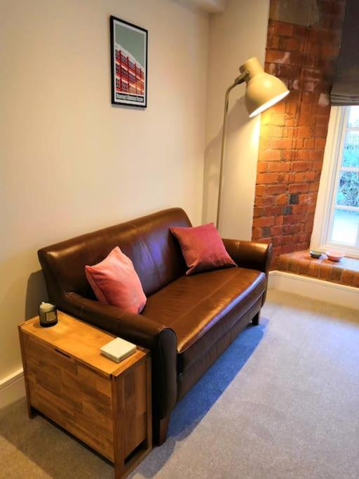 21 The Cocoa Suites Йорк Екстериор снимка