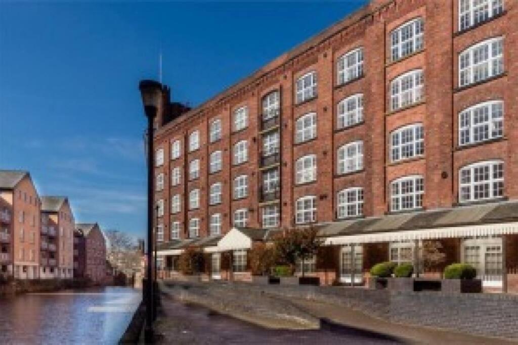 21 The Cocoa Suites Йорк Екстериор снимка